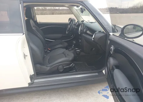 2011 Mini Cooper S Clubman z USA, uszkodzony, nr VIN WMWZG3C5XBTY37123